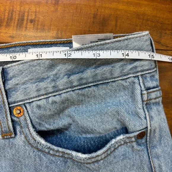 Levi’s Wedgie Jean Button Distressed Frayed Hem Cotton size 29 - Picture 9 of 11